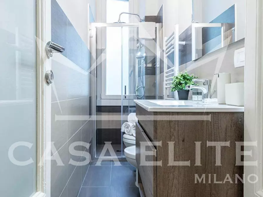 Immagine 12 di Appartamento in vendita  in Viale Abruzzi a Milano