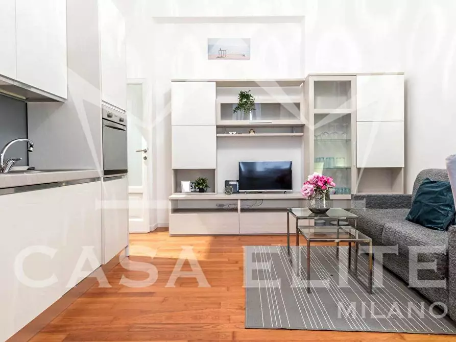 Immagine 19 di Appartamento in vendita  in Viale Abruzzi a Milano