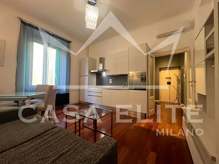 Immagine 20 di Appartamento in vendita  in Viale Abruzzi a Milano