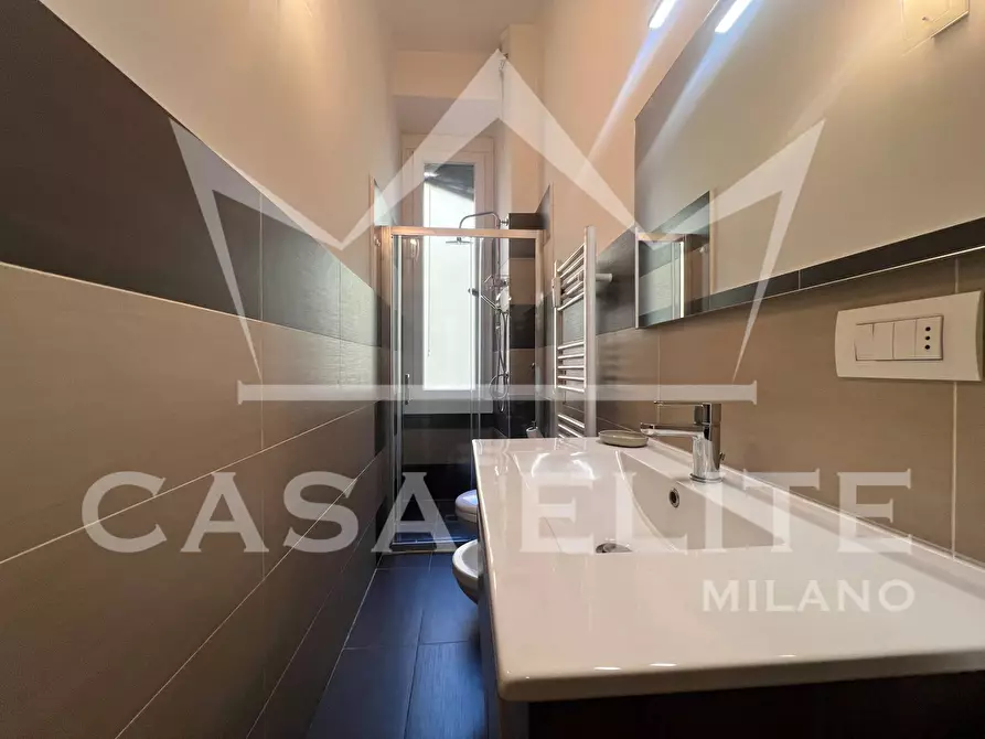 Immagine 22 di Appartamento in vendita  in Viale Abruzzi a Milano