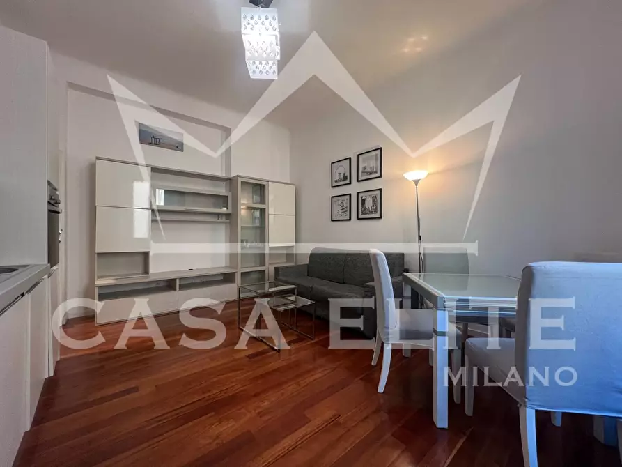 Immagine 24 di Appartamento in vendita  in Viale Abruzzi a Milano