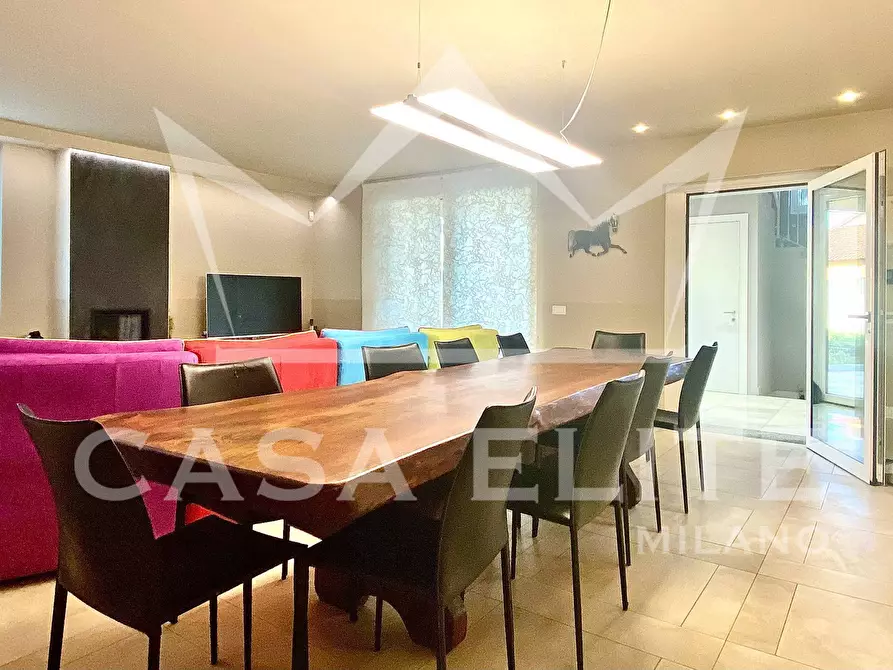 Immagine 1 di Villa in vendita  in via cascina nuova a Corbetta