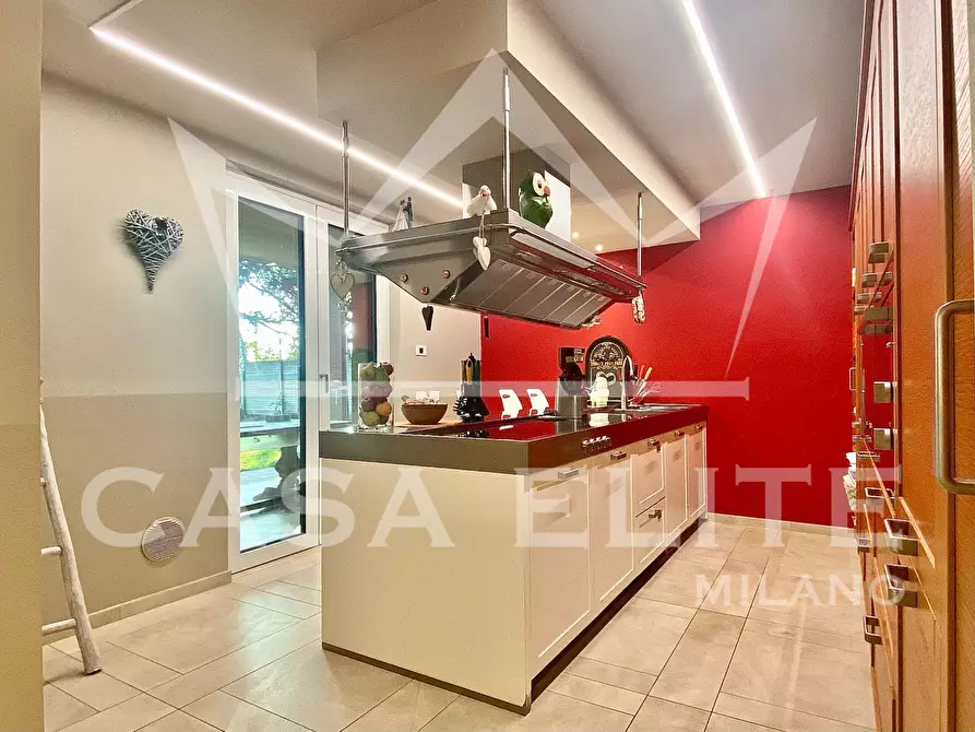 Immagine 26 di Villa in vendita  in via cascina nuova a Corbetta