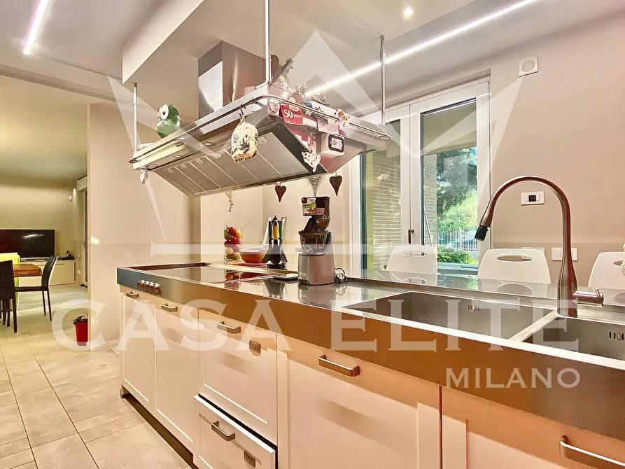 Immagine 27 di Villa in vendita  in via cascina nuova a Corbetta