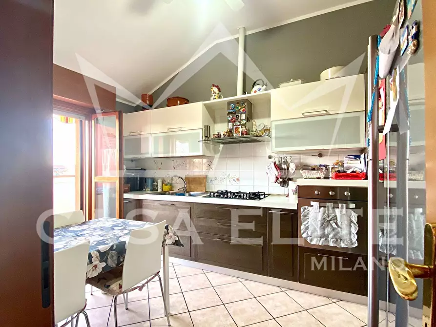 Immagine 10 di Appartamento in vendita  in via Ghidoli a Vittuone