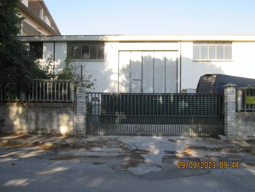 Immagine 3 di Capannone industriale in vendita  in Via Liguria a Monsano