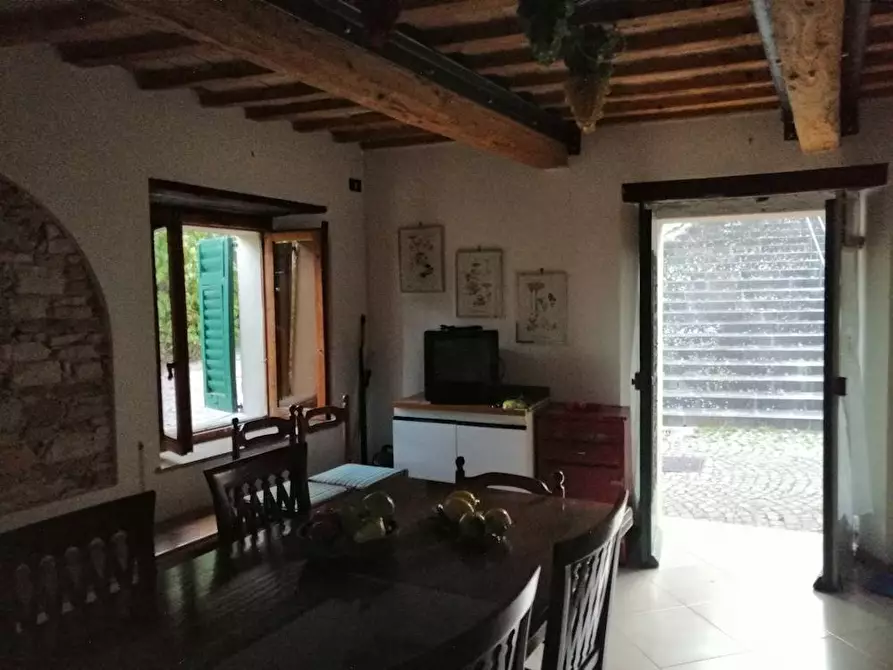 Immagine 7 di Appartamento in vendita  in piazza Balducci a Poggio San Vicino