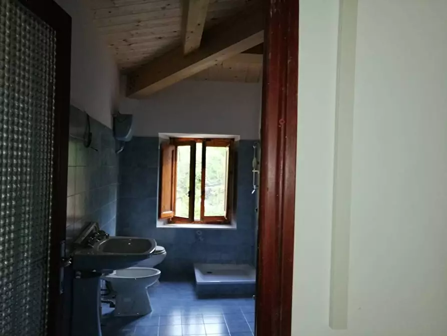 Immagine 11 di Appartamento in vendita  in piazza Balducci a Poggio San Vicino