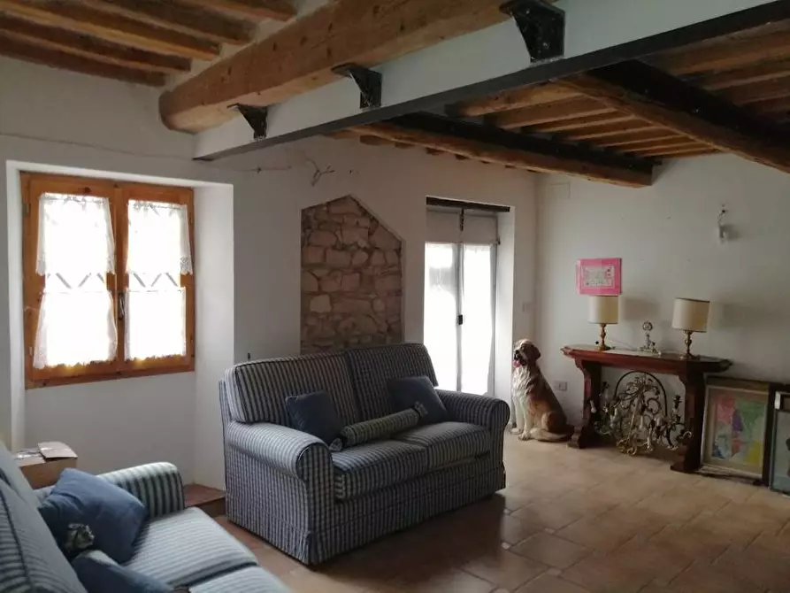 Immagine 17 di Appartamento in vendita  in piazza Balducci a Poggio San Vicino