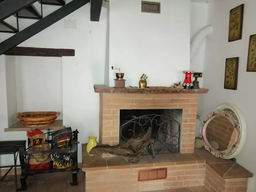 Immagine 16 di Appartamento in vendita  in piazza Balducci a Poggio San Vicino