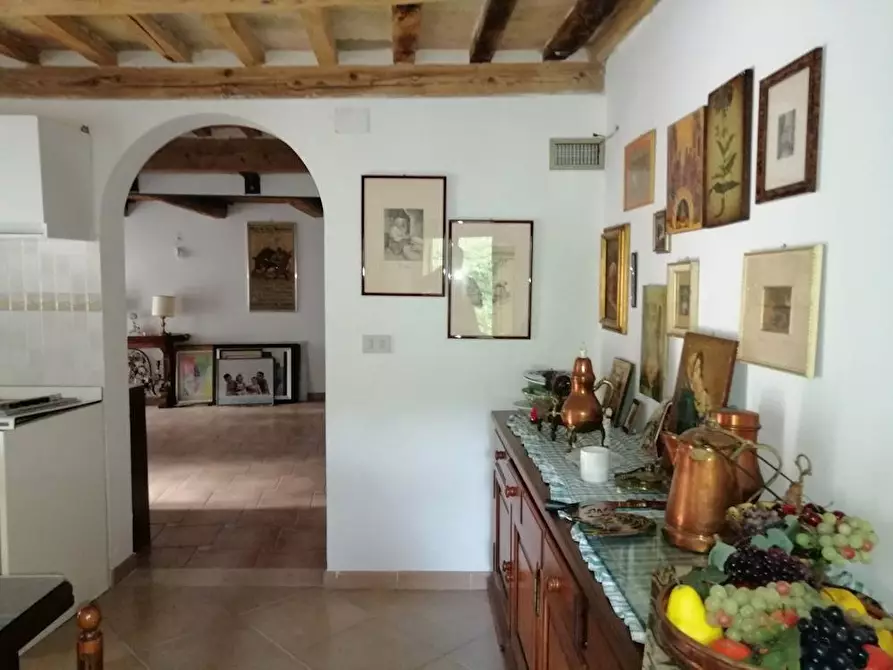 Immagine 13 di Appartamento in vendita  in piazza Balducci a Poggio San Vicino