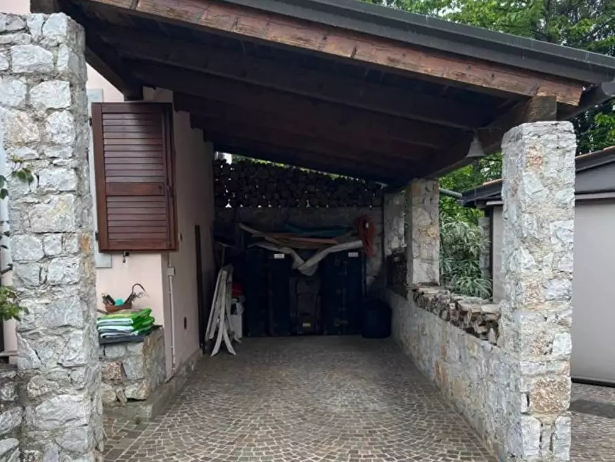 Immagine 5 di Villa in vendita  in Località Malchina a Duino-Aurisina