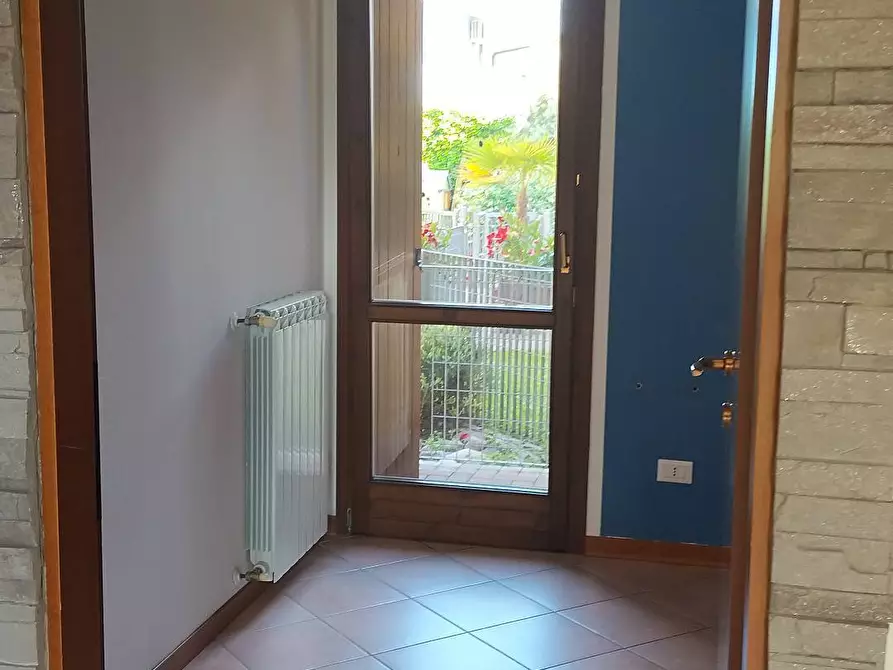 Immagine 16 di Villetta a schiera in vendita  in via Medeot a San Lorenzo Isontino