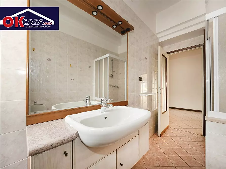 Immagine 24 di Appartamento in vendita  in via Giovanni da Verrazzano a Verona