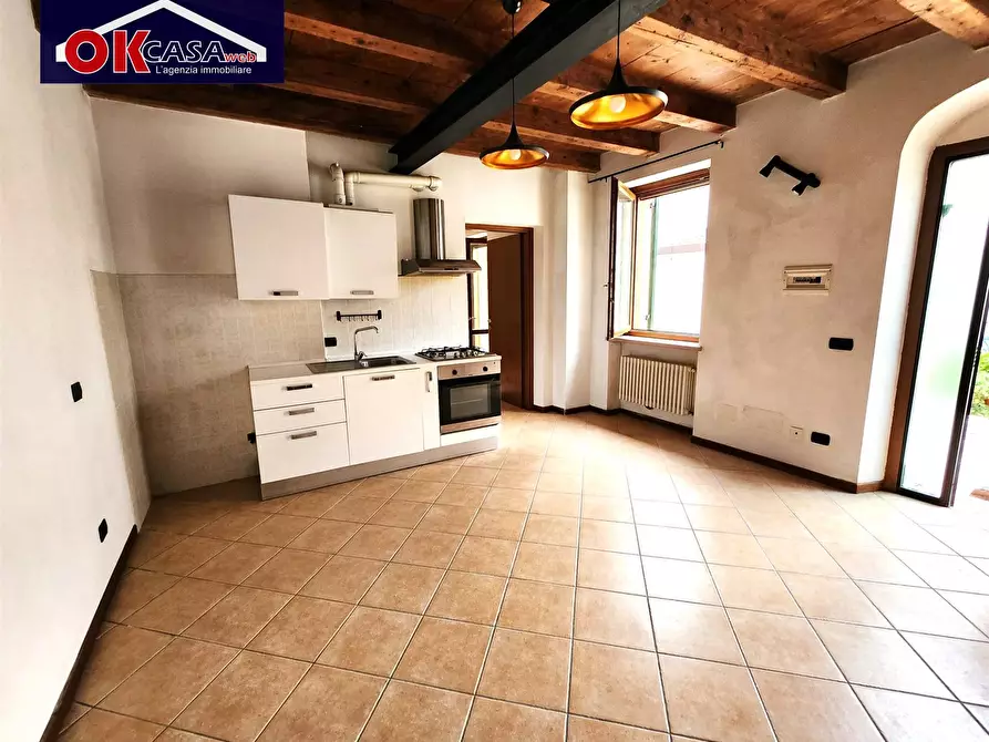 Immagine 4 di Appartamento in vendita  in via silvio pellico a Villafranca Di Verona