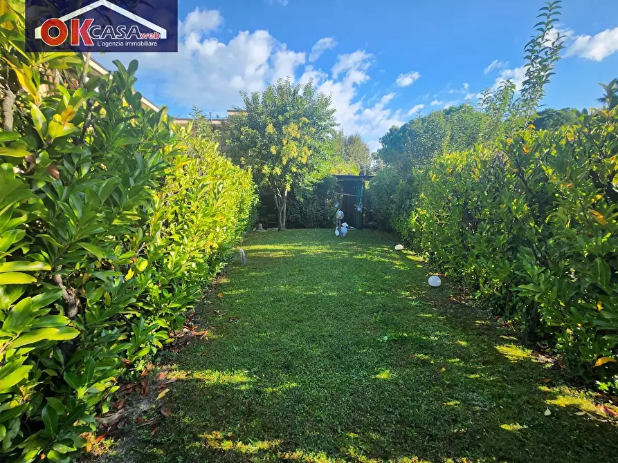 Immagine 24 di Casa semindipendente in vendita  in via comboni a Desenzano Del Garda