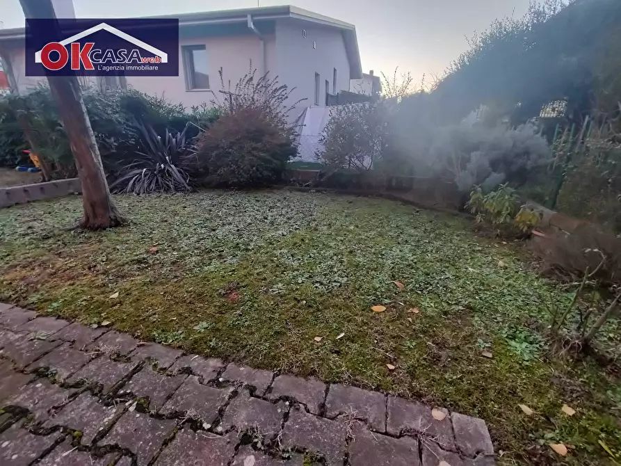 Immagine 10 di Villetta a schiera in vendita  in Via Picelli a Aquileia