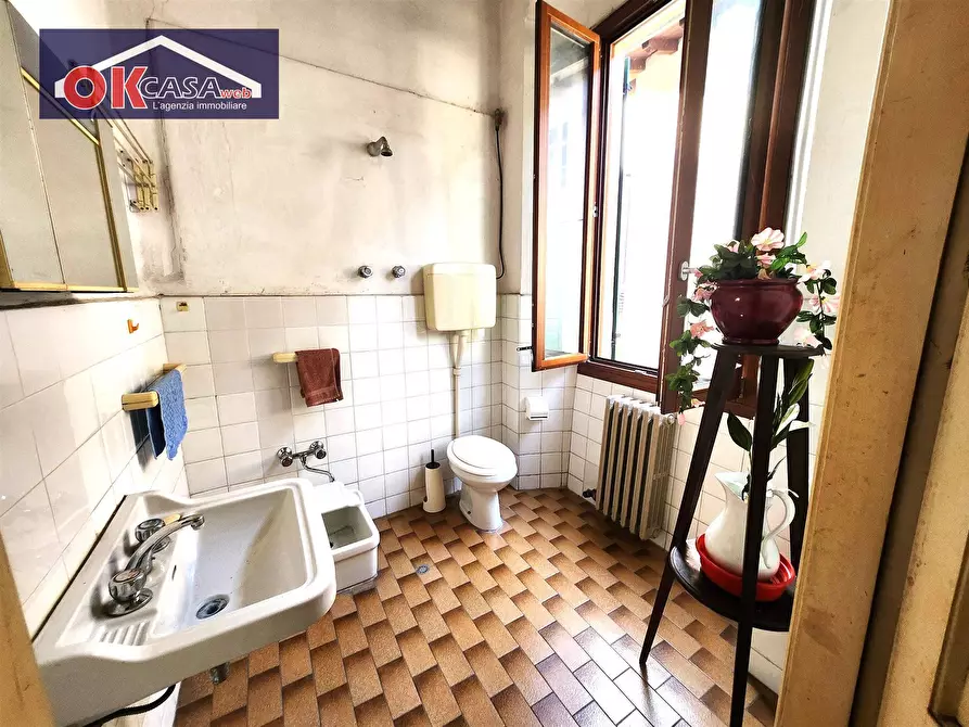 Immagine 18 di Villa in vendita  in Castello a Pozzolengo