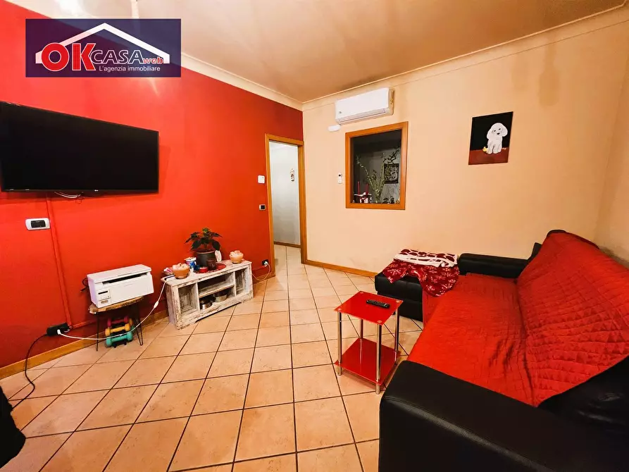 Immagine 2 di Appartamento in vendita  in via VENEZIA a Desenzano Del Garda