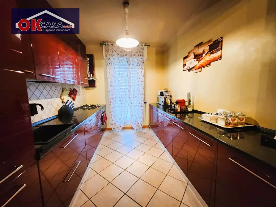 Immagine 4 di Appartamento in vendita  in via VENEZIA a Desenzano Del Garda