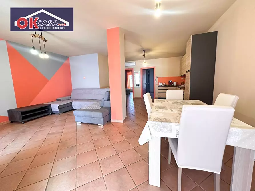 Immagine 3 di Appartamento in vendita  in VIA DON GIALDI a Desenzano Del Garda