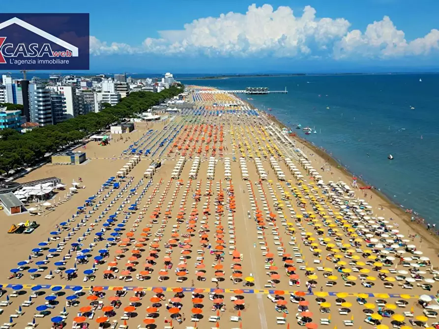 Immagine 6 di Attività commerciale in affitto  in Via lungomare a Lignano Sabbiadoro