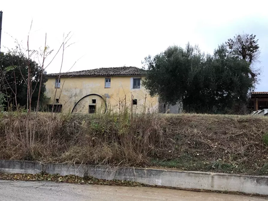 Immagine 2 di Rustico / casale in vendita  in Via della Madonna a Bellante