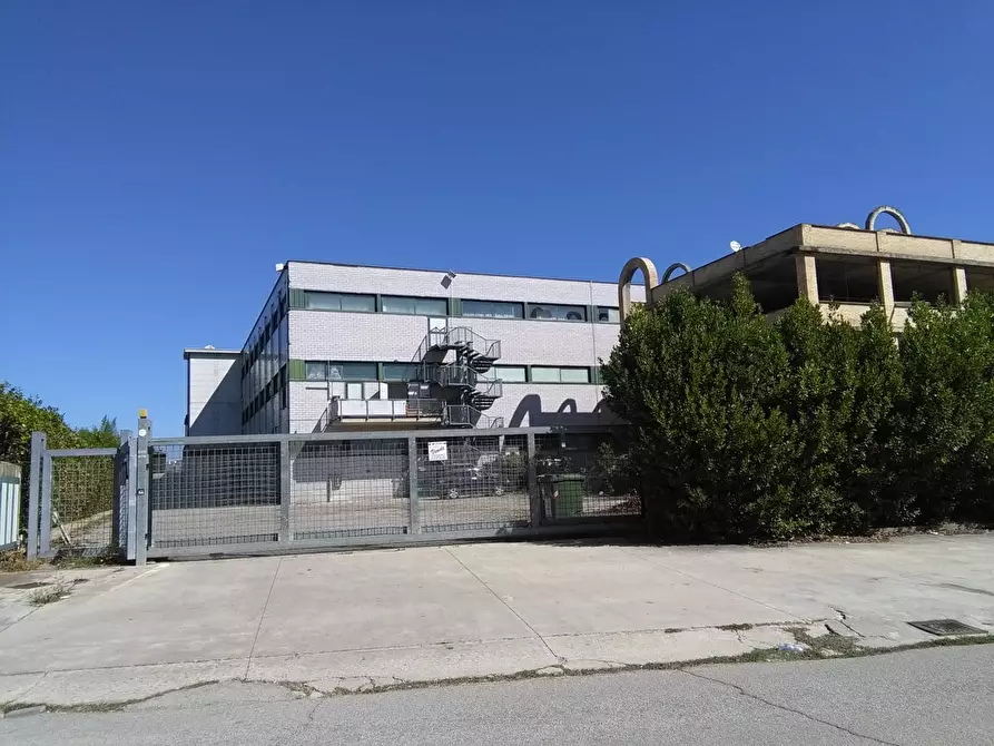 Immagine 2 di Capannone industriale in affitto  in Via I° Maggio a Nereto