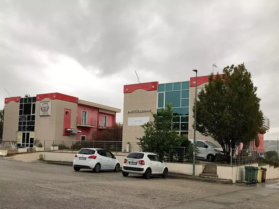 Immagine 1 di Capannone industriale in vendita  in Via Masci a Roseto Degli Abruzzi