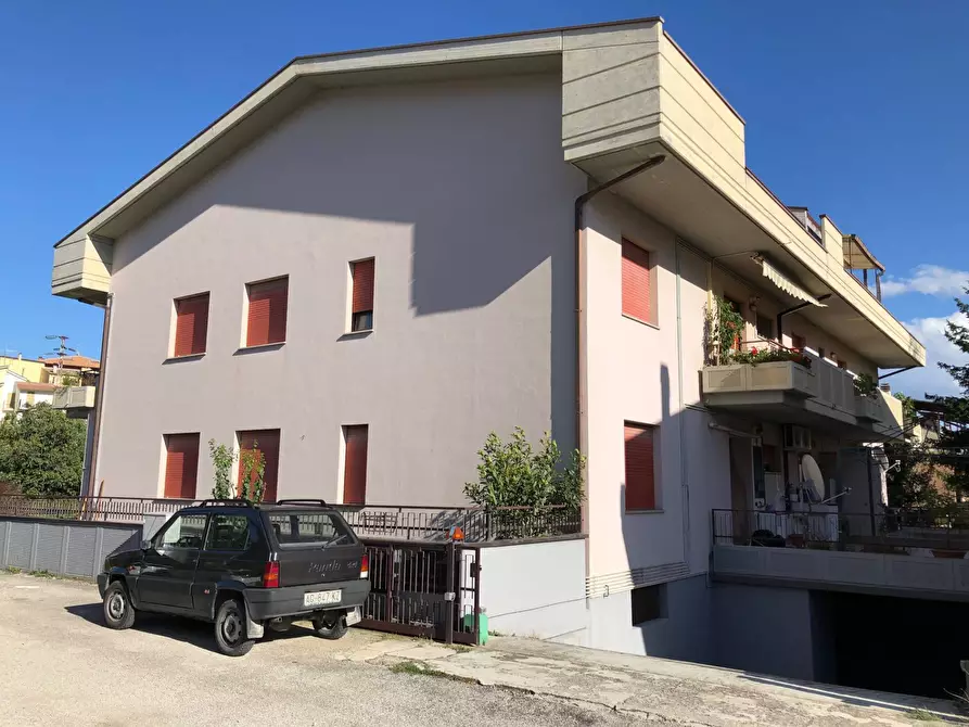 Immagine 2 di Appartamento in vendita  in Via Giorgio Perlasca a Teramo