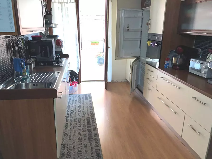 Immagine 6 di Appartamento in vendita  in Via Giorgio Perlasca a Teramo