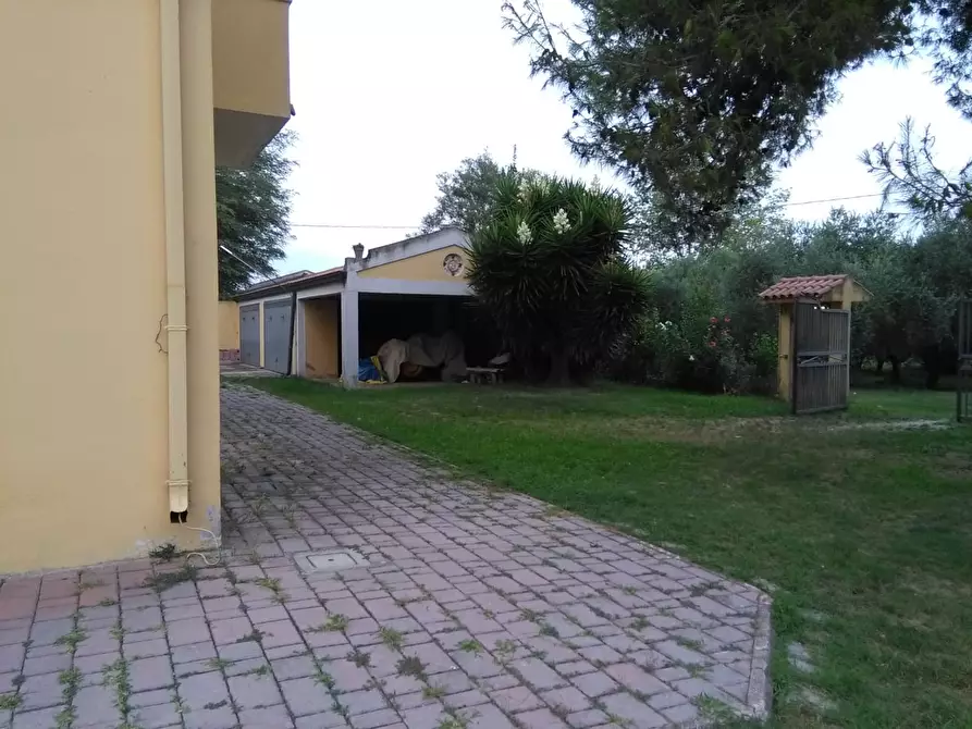 Immagine 8 di Villa in vendita  in Via Galilei a Giulianova