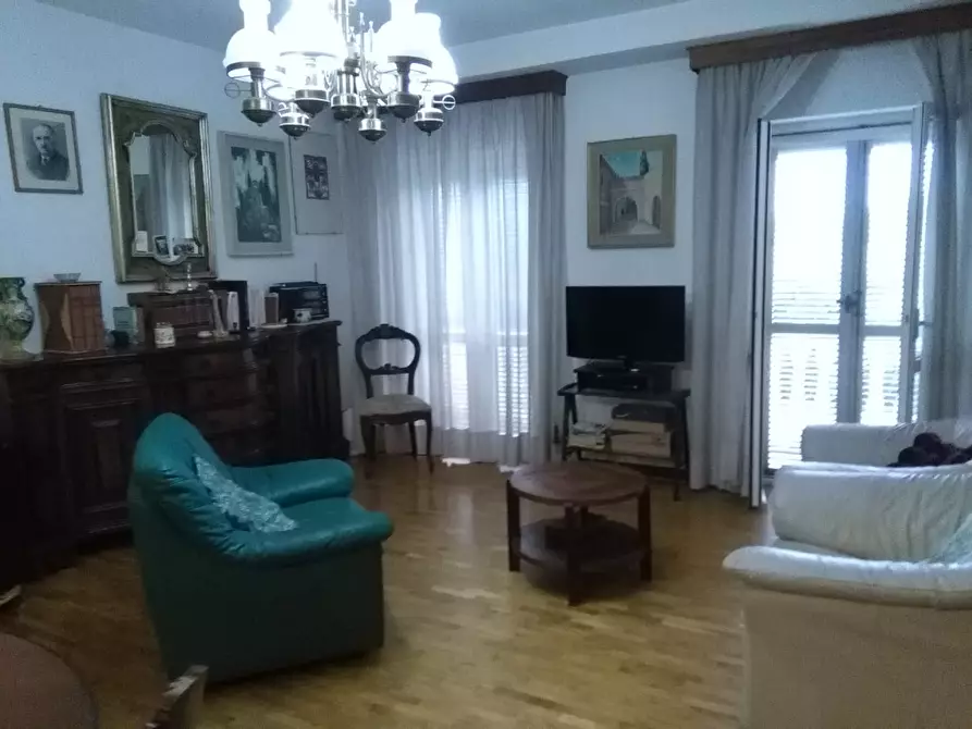 Immagine 17 di Villa in vendita  in Via Galilei a Giulianova