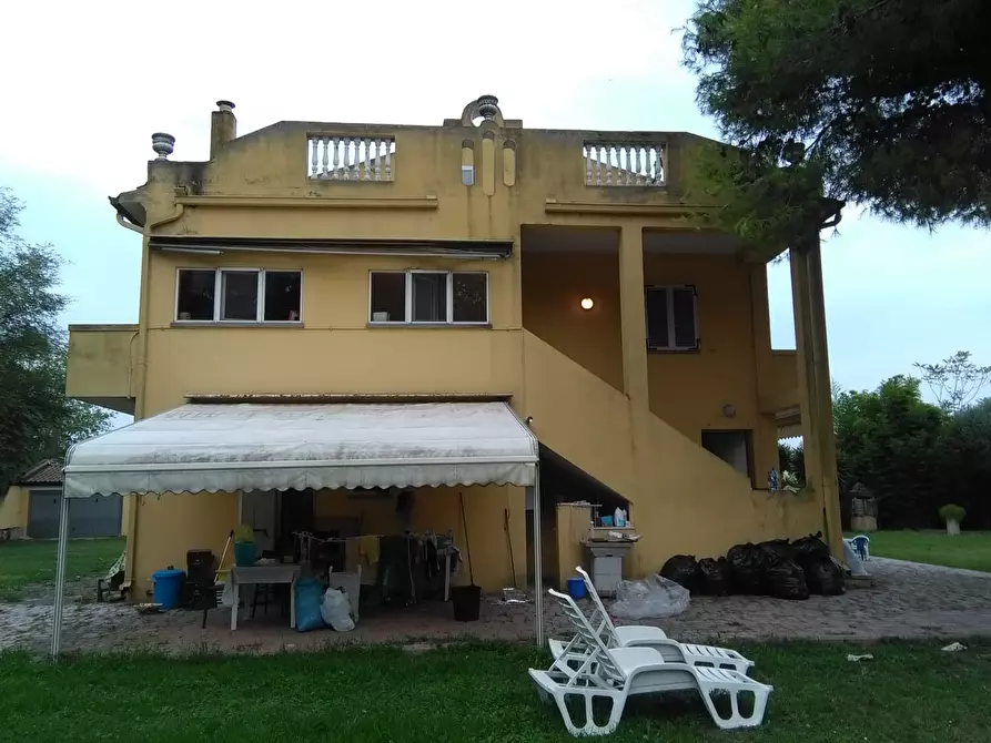 Immagine 3 di Villa in vendita  in Via Galilei a Giulianova