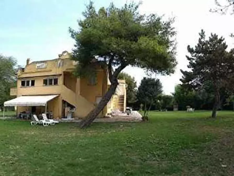 Immagine 5 di Villa in vendita  in Via Galilei a Giulianova