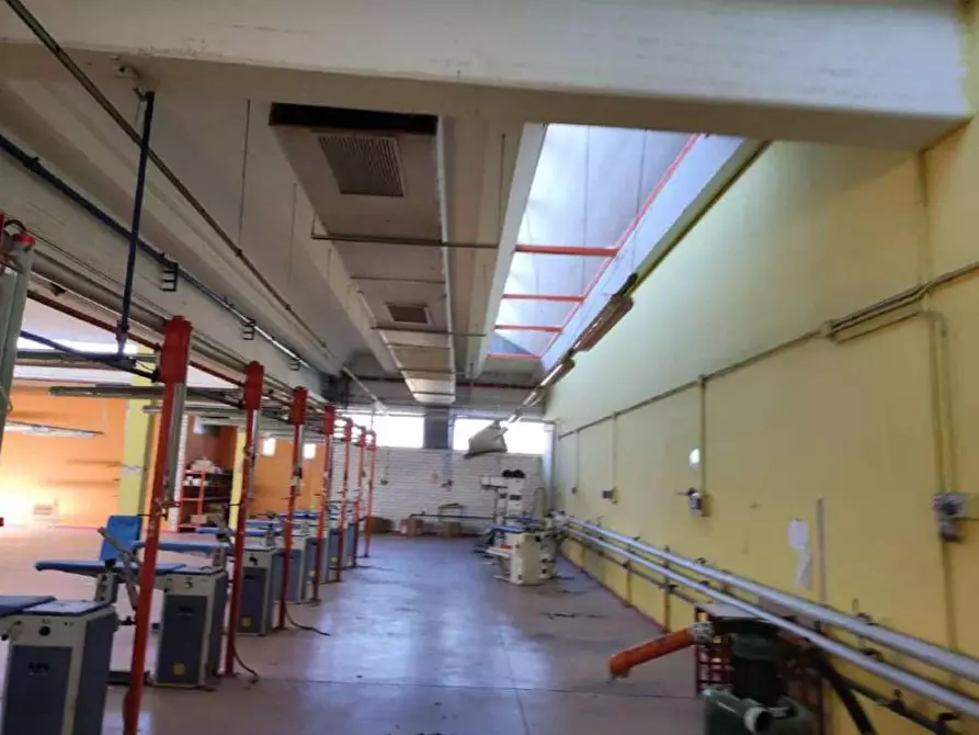Immagine 18 di Capannone industriale in vendita  in VIA MOLINO FLAIANI a Corropoli