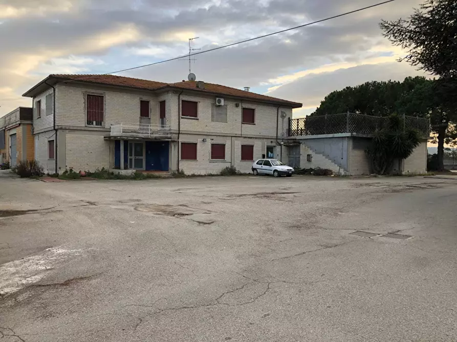 Immagine 1 di Capannone industriale in vendita  in VIA MOLINO FLAIANI a Corropoli
