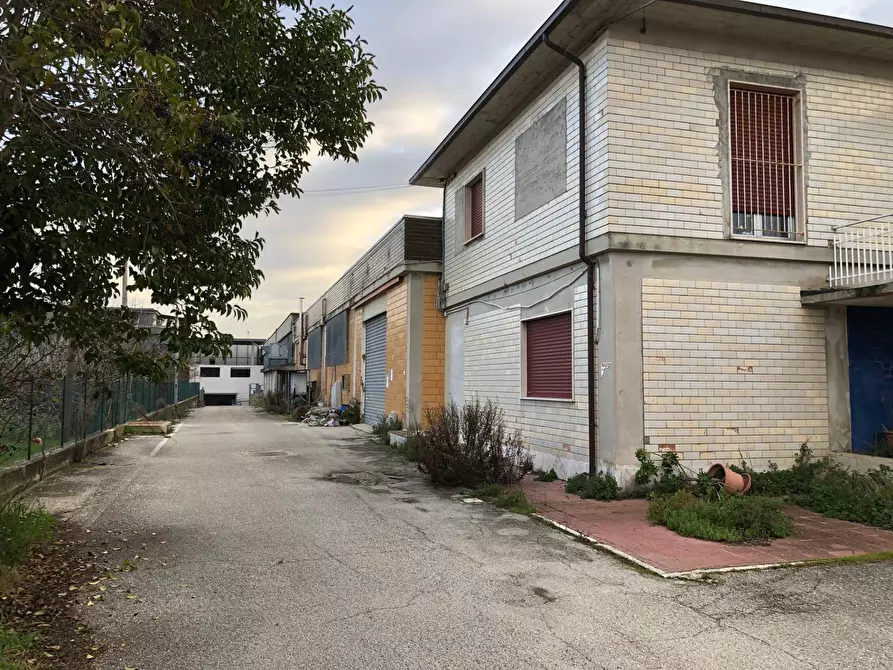 Immagine 6 di Capannone industriale in vendita  in VIA MOLINO FLAIANI a Corropoli