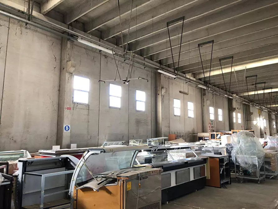 Immagine 23 di Capannone industriale in vendita  in Salino a Tortoreto