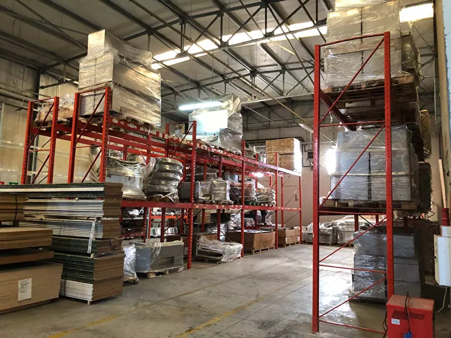 Immagine 25 di Capannone industriale in vendita  in Salino a Tortoreto