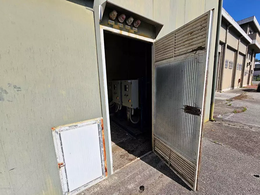 Immagine 30 di Capannone industriale in vendita  in Salino a Tortoreto
