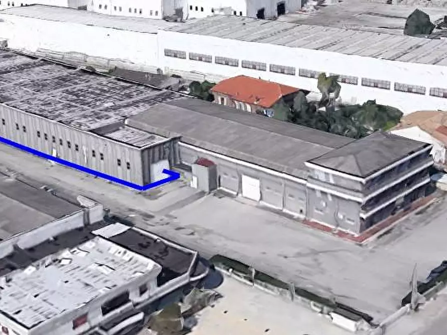Immagine 1 di Capannone industriale in vendita  in Via Trieste a Tortoreto