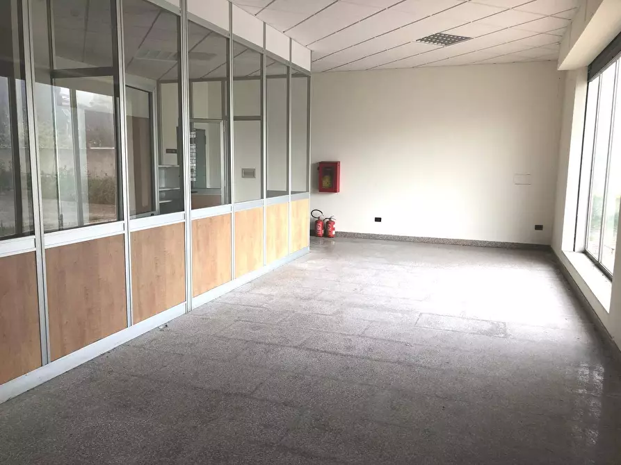 Immagine 12 di Capannone industriale in vendita  in Salino a Tortoreto