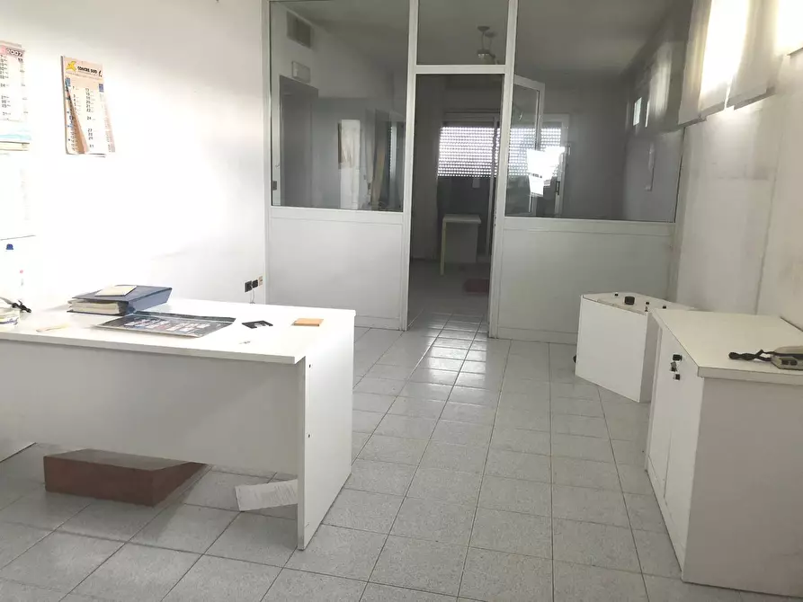 Immagine 15 di Capannone industriale in vendita  in Salino a Tortoreto