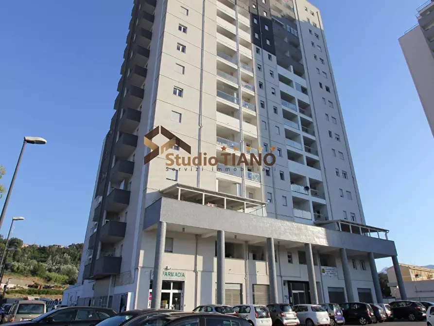 Immagine 2 di Appartamento in vendita  in PIAZZA DONATO BERGAMINI a Cosenza