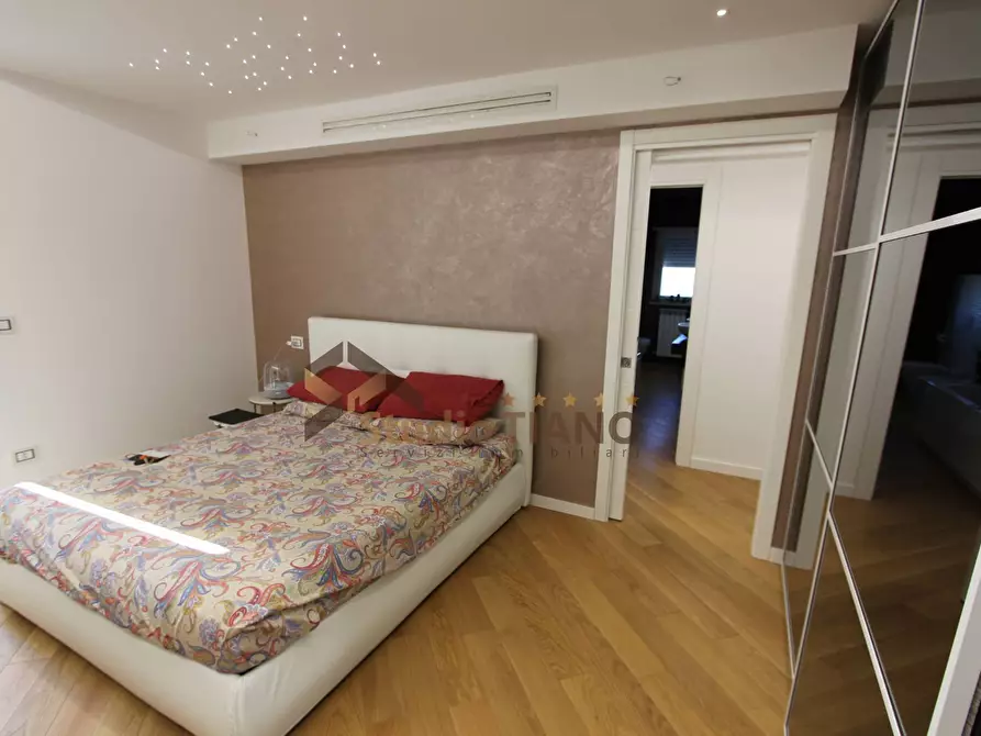 Immagine 29 di Appartamento in vendita  in PIAZZA DONATO BERGAMINI a Cosenza