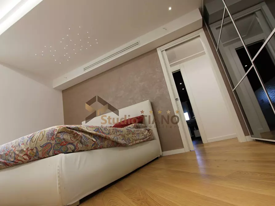 Immagine 30 di Appartamento in vendita  in PIAZZA DONATO BERGAMINI a Cosenza