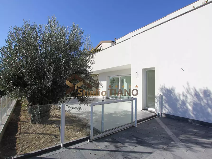 Immagine 12 di Appartamento in vendita  in VIA FRANCESCO CILEA a Cosenza