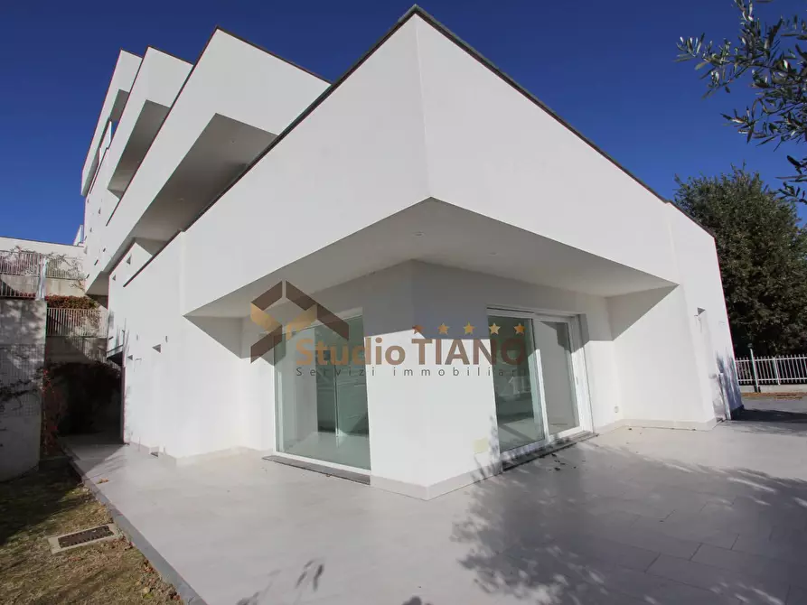 Immagine 17 di Appartamento in vendita  in VIA FRANCESCO CILEA a Cosenza