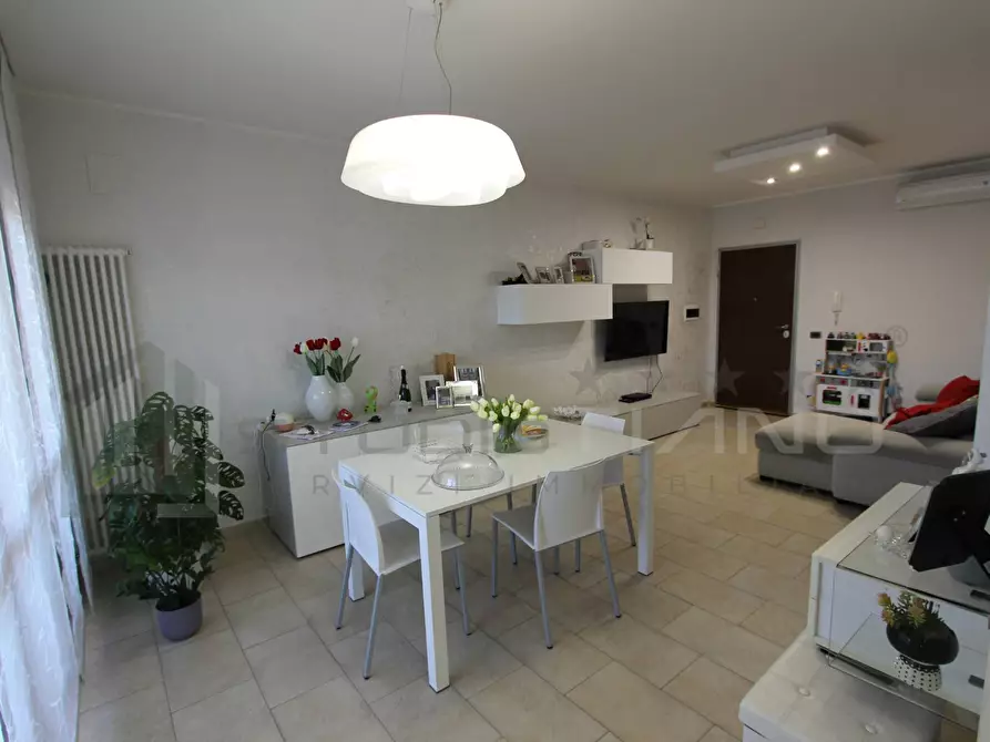 Immagine 9 di Appartamento in vendita  in VIA LIGABUE a Rende